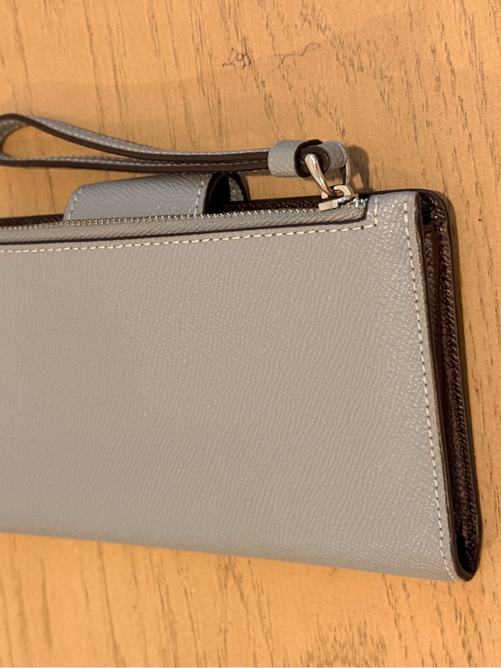 Coach Light Gray Saffiano Wristlet Wallet with Gold Logo - Picture 3 of 8